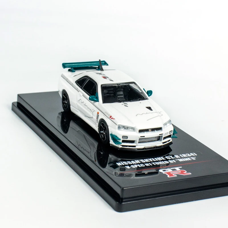 Nissan GT-R R34 V-SPEC Diecast Model - 1:64 Scale 2 Nissan GT-R R34 V-SPEC Diecast Model - 1:64 Scale - Image 2