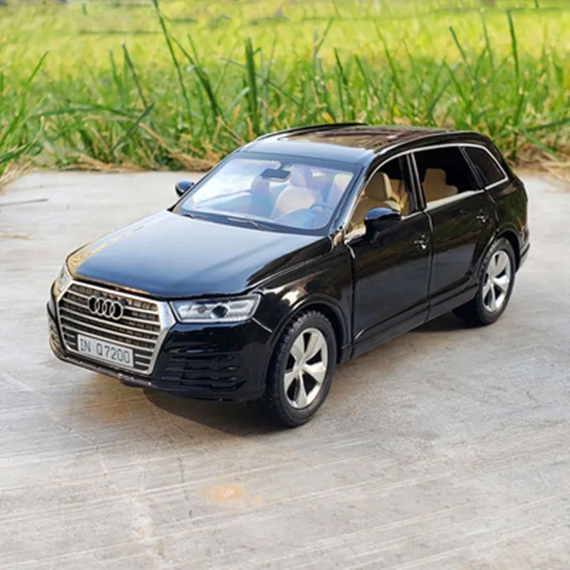 1:32 Scale Audi Q7 SUV Model 10 1:32 Scale Audi Q7 SUV Model - Image 10