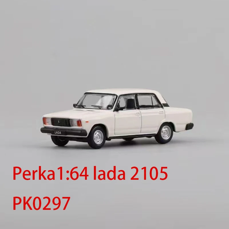 Perka 1:64 Scale Vintage Lada 2105 Alloy Model 5 Perka 1:64 Scale Vintage Lada 2105 Alloy Model - Image 5