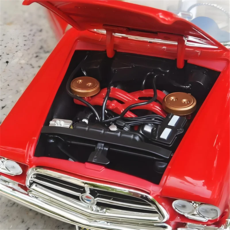 1960 Chrysler 300FC Diecast Model in 1:18 Scale 6 1960 Chrysler 300FC Diecast Model in 1:18 Scale - Image 6