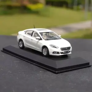 FIAT Viaggio 1:43 Diecast Model in Alloy 11 S530690fcfe8d40aca2a308c105c86e55h