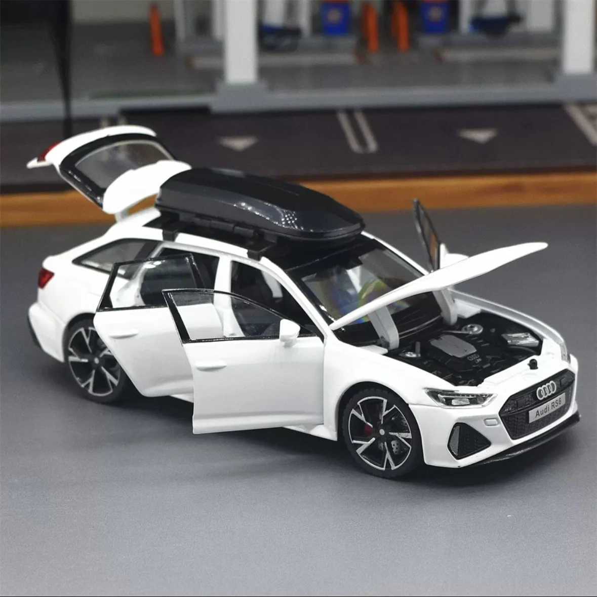 1:32 Audi RS6 Diecast Model by Les Tecnics 3 1:32 Audi RS6 Diecast Model by Les Tecnics - Image 3
