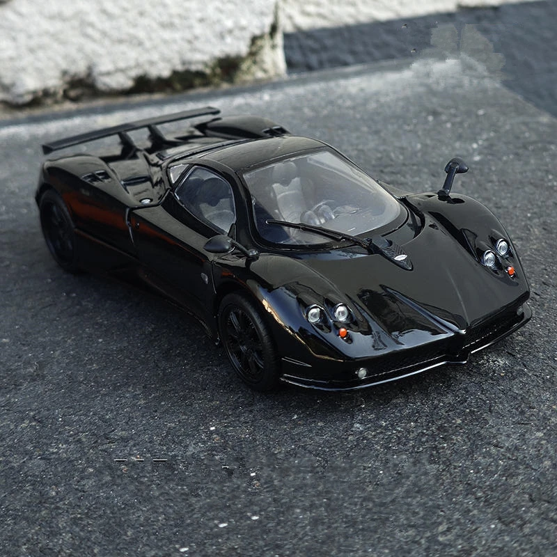Pagani Zonda F Huayra 1:24 Alloy Model in Black or Orange 3 Pagani Zonda F Huayra 1:24 Alloy Model in Black or Orange - Image 3
