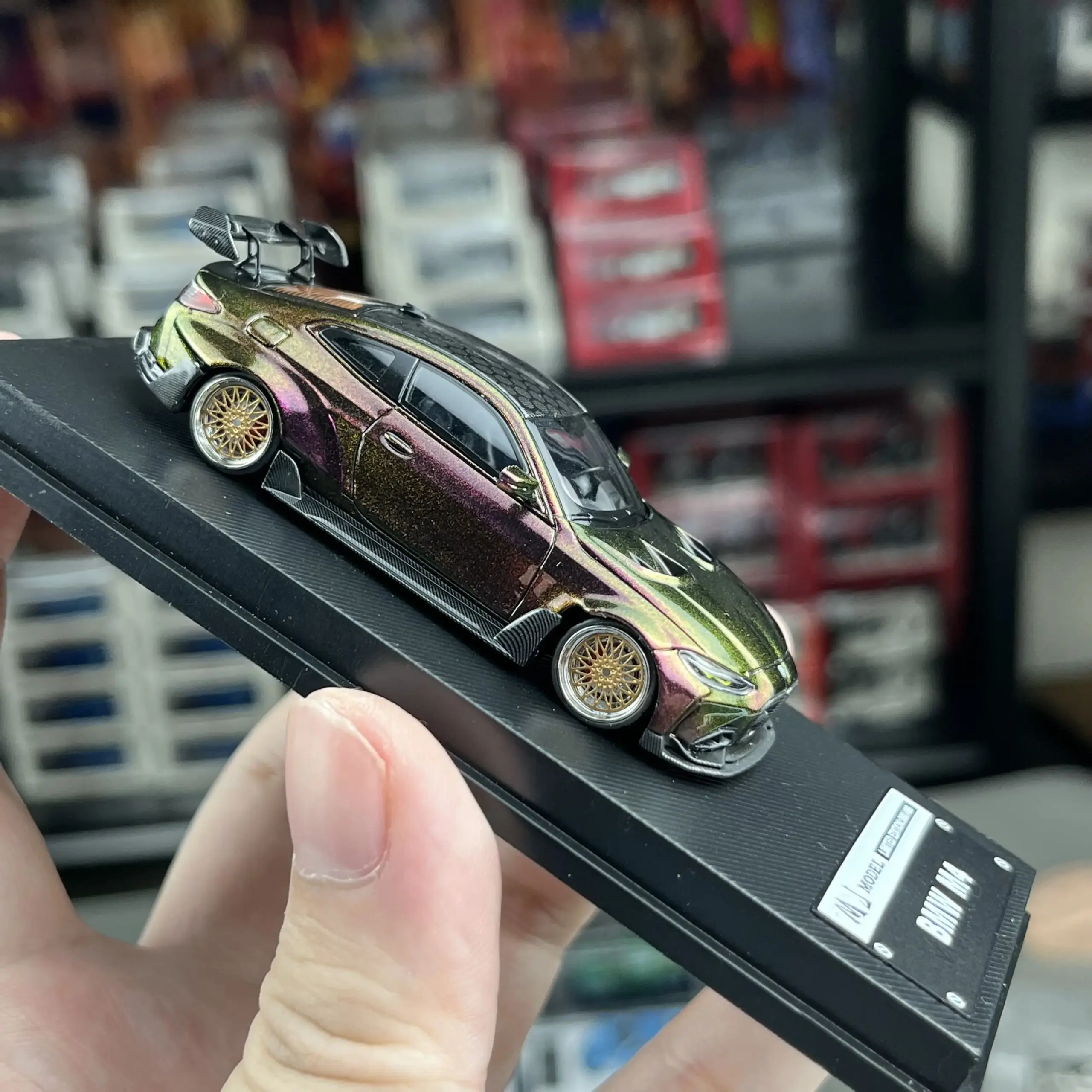 Purple-Gold BMW M4 G82 Diecast Model 1:64 5 Purple-Gold BMW M4 G82 Diecast Model 1:64 - Image 5