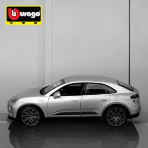 Porsche Macan 1:24 Diecast Model in Metallic Finish 11 S56ce335198c8480aa0d1e0a9e3e983227 1