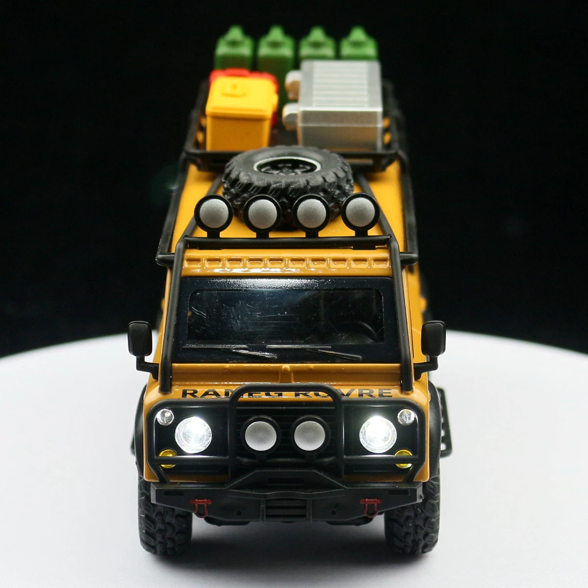 Yellow Land Rover Defender Diecast Model 1/32 Scale 4 Yellow Land Rover Defender Diecast Model 1/32 Scale - Image 4
