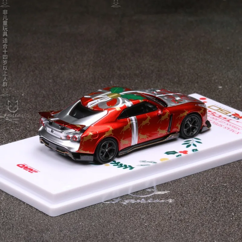 INNO Cars 1/64 Nissan GTR R50 X Christmas Model 5 INNO Cars 1/64 Nissan GTR R50 X Christmas Model - Image 5