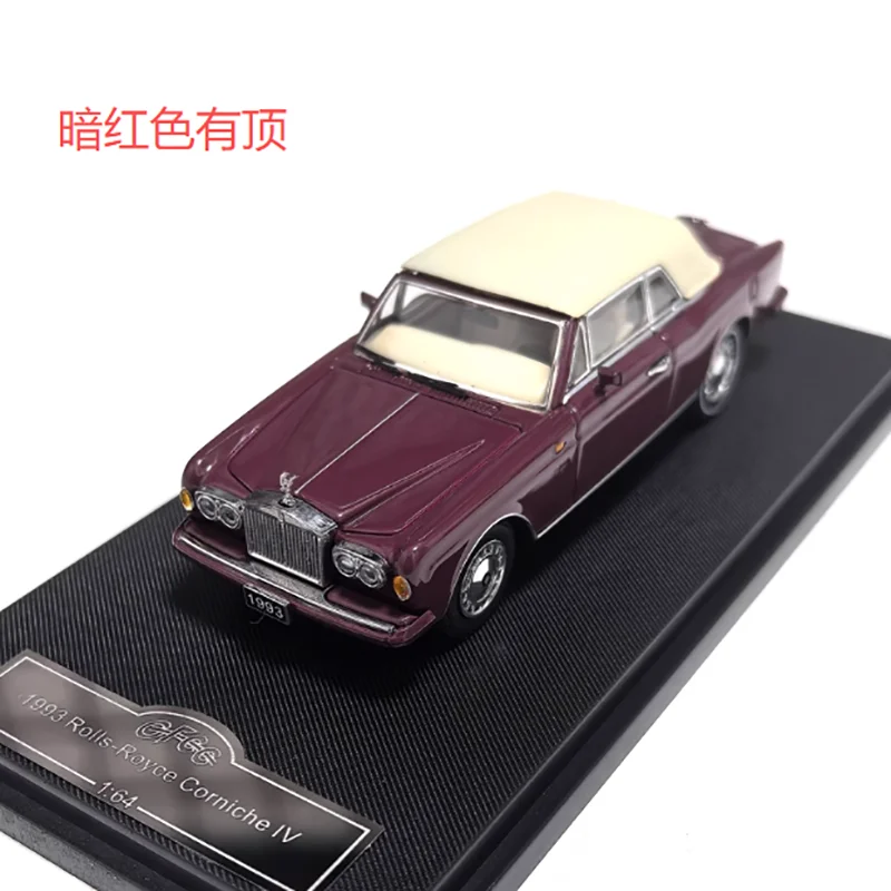 Timeless Elegance: Exploring the 1993 Rolls-Royce Corniche IV Diecast Model 1 S5c63a905135b4d1da1b11e39079a19737