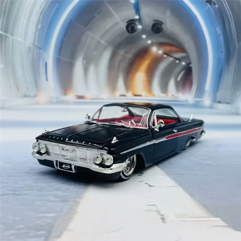 1961 Impala 1/24 Scale Diecast Model 7 1961 Impala 1/24 Scale Diecast Model - Image 7