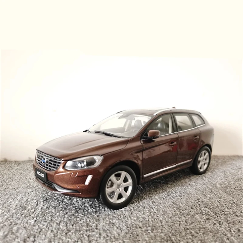 2015 Volvo XC60 SUV Model 1:18 Scale Figurine 7 2015 Volvo XC60 SUV Model 1:18 Scale Figurine - Image 7