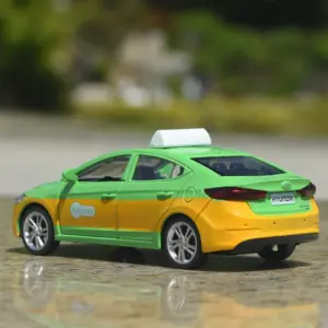 Vibrant Green Hyundai Elantra Taxi Model 8 S620cd26ccd0e43fc8cae1885afabd091H