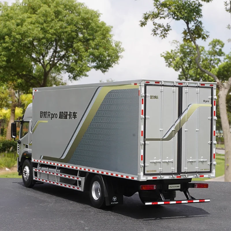 1:23 Scale Alloy Logistics Truck Model 4 1:23 Scale Alloy Logistics Truck Model - Image 4
