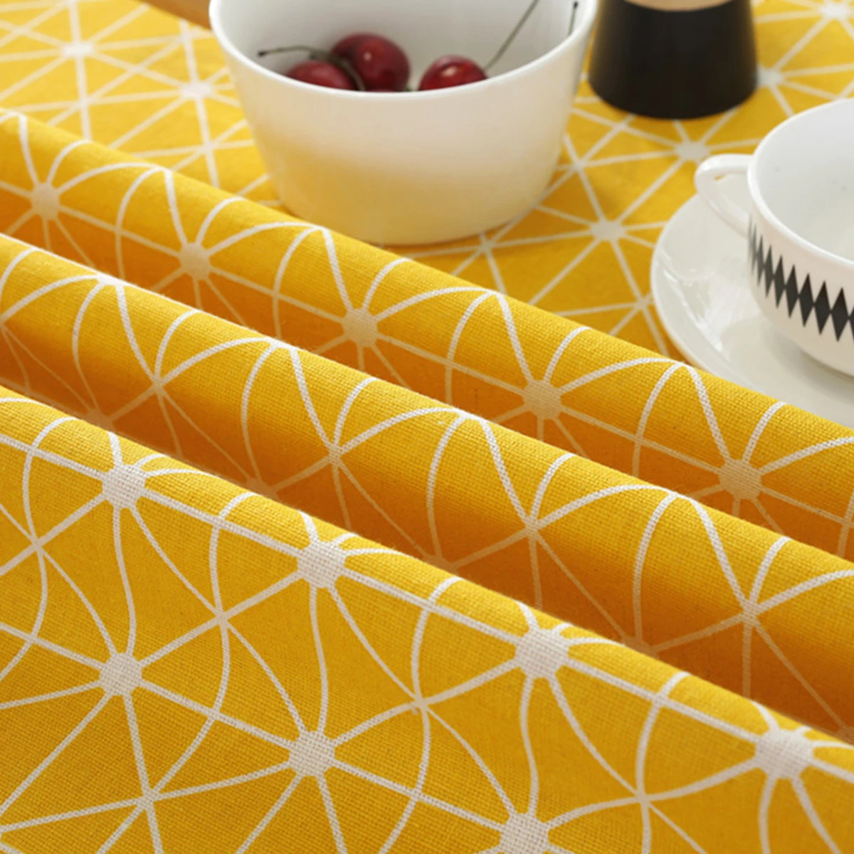 Vibrant Yellow Linen Round Tablecloth 120/150cm 2 Vibrant Yellow Linen Round Tablecloth 120/150cm - Image 2