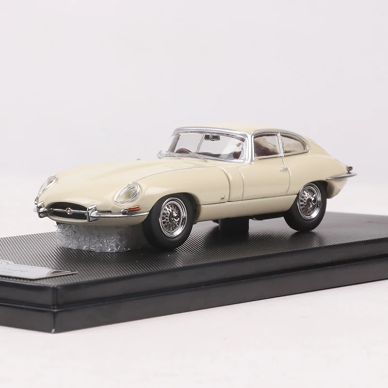1961 Jaguar E-TYPE Diecast Model Car 10 1961 Jaguar E-TYPE Diecast Model Car - Image 10
