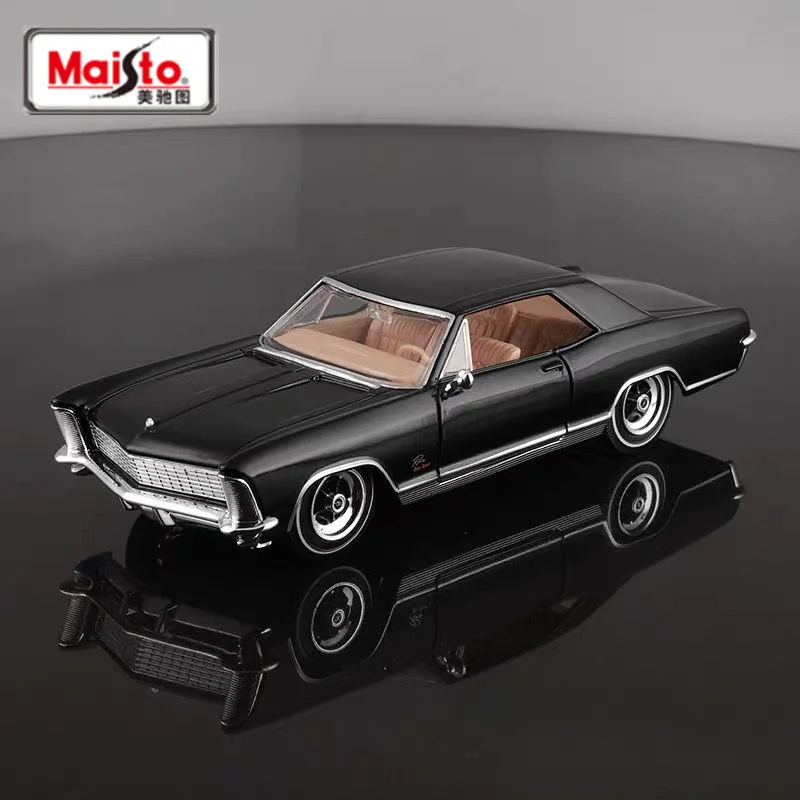 1964 Buick Riviera Gran Sport Diecast Model 3 1964 Buick Riviera Gran Sport Diecast Model - Image 3