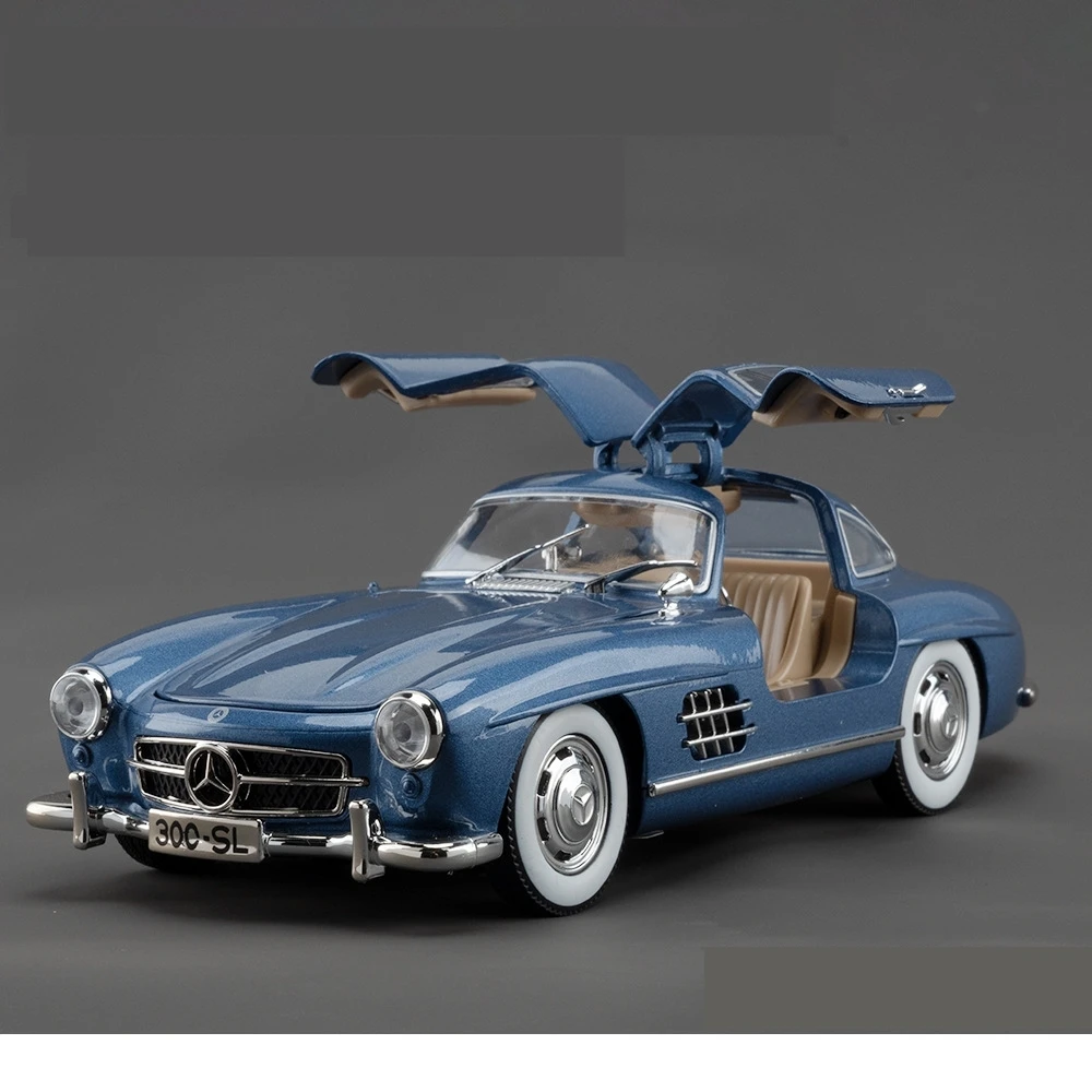 Mercedes-Benz 300SL Diecast Model 1:24 Scale Red 10 Mercedes-Benz 300SL Diecast Model 1:24 Scale Red - Image 10