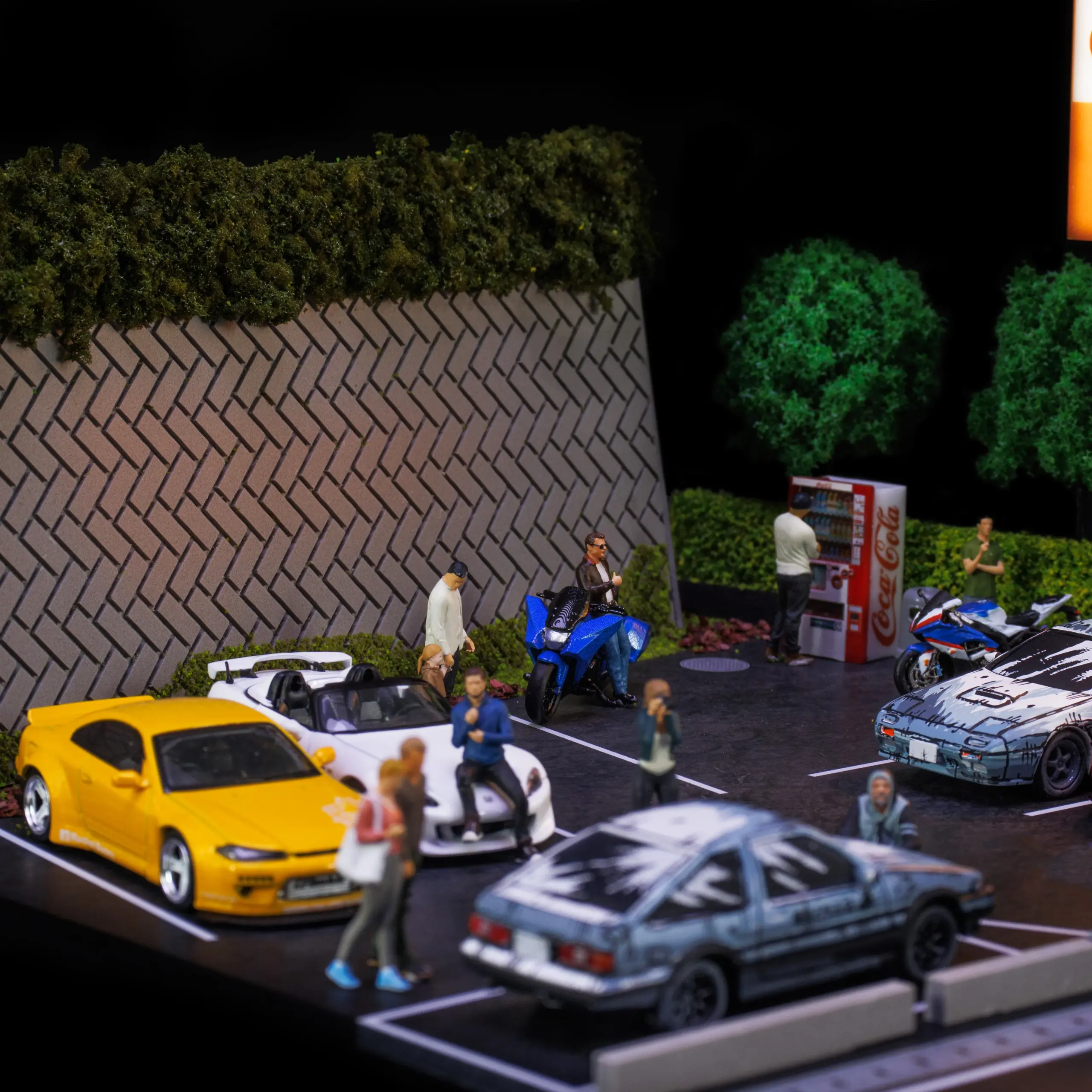 Miniature Urban Car Garage Scene for Display 4 Miniature Urban Car Garage Scene for Display - Image 4