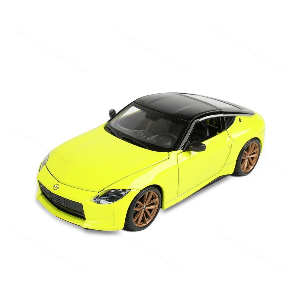 2003 Nissan Z Die-Cast Model in 1:24 Scale 7 2003 Nissan Z Die-Cast Model in 1:24 Scale - Image 7