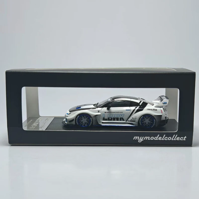Blue Nissan GTR R35 LBWK 1:64 Diecast Model 5 Blue Nissan GTR R35 LBWK 1:64 Diecast Model - Image 5