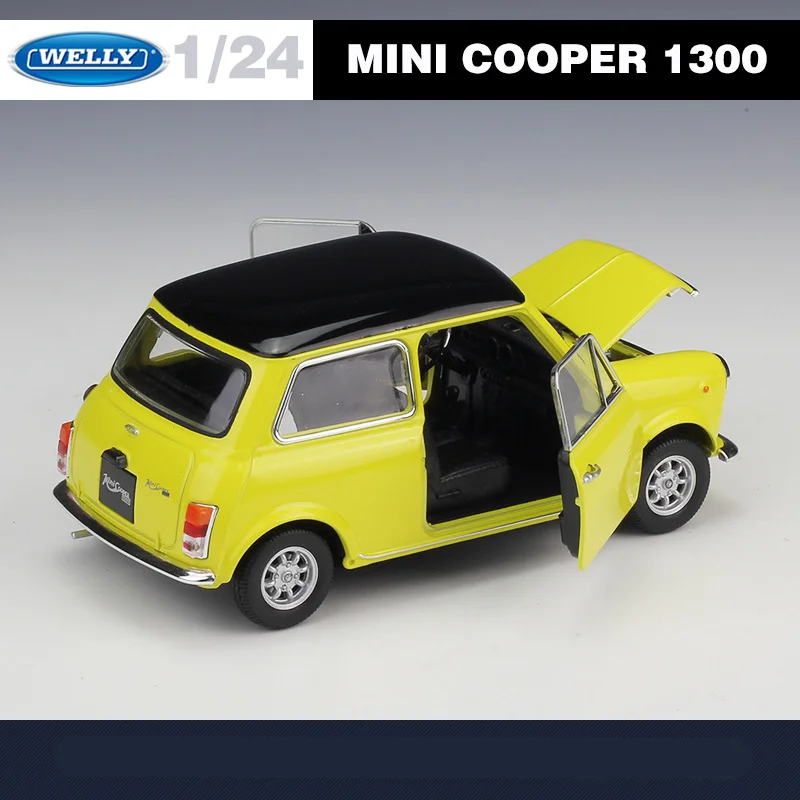 Mini Cooper 1:24 Diecast Collectible Model 6 Mini Cooper 1:24 Diecast Collectible Model - Image 6
