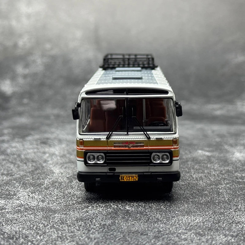 1:64 JT663 Vintage Bus Model 6 1:64 JT663 Vintage Bus Model - Image 6