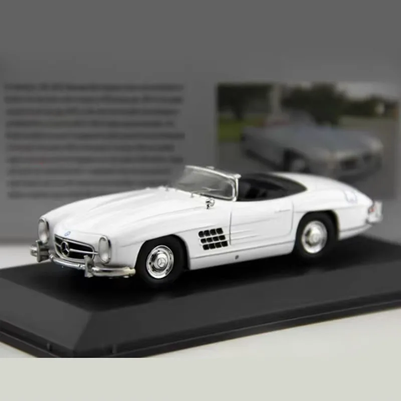 1:43 Mercedes-Benz 300 SL Diecast Model 6 1:43 Mercedes-Benz 300 SL Diecast Model - Image 6
