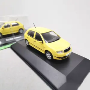 Vibrant Yellow Škoda Fabia I Model 1:43 Scale 9 S756b061ae7ca401eb861e4072c940776R