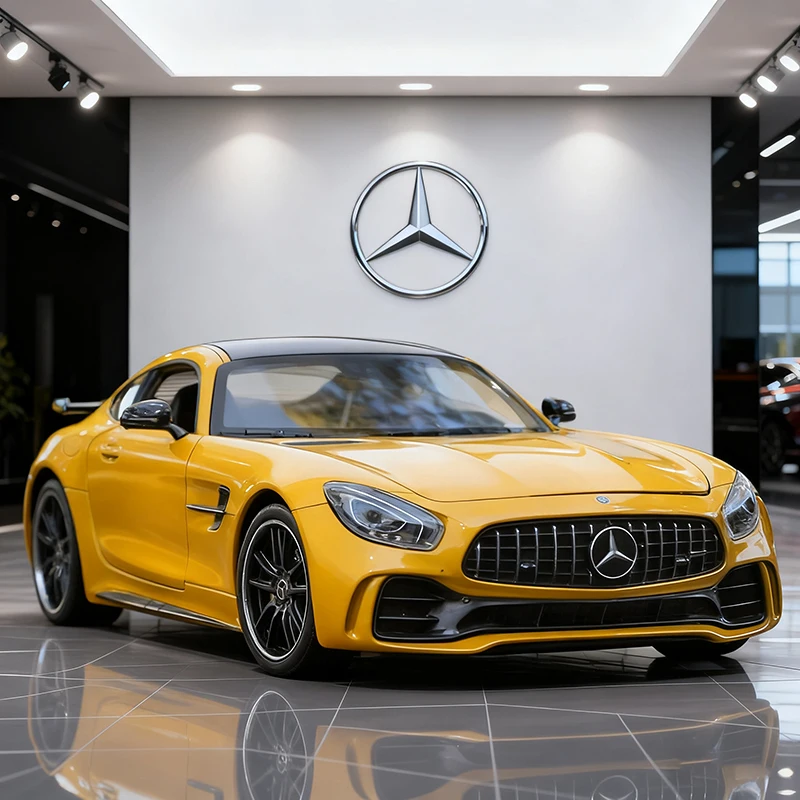 Mercedes-Benz AMG GTR 1:24 Scale Model 2 Mercedes-Benz AMG GTR 1:24 Scale Model - Image 2