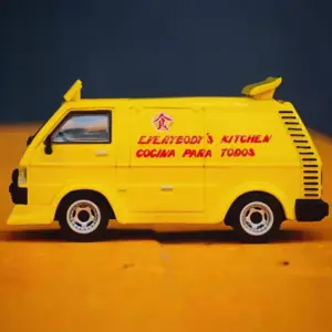 Yellow 1/64 Delica L300 Model for Collectors 11 S777fb1c6ddce4ddc8f515045bacde34bi