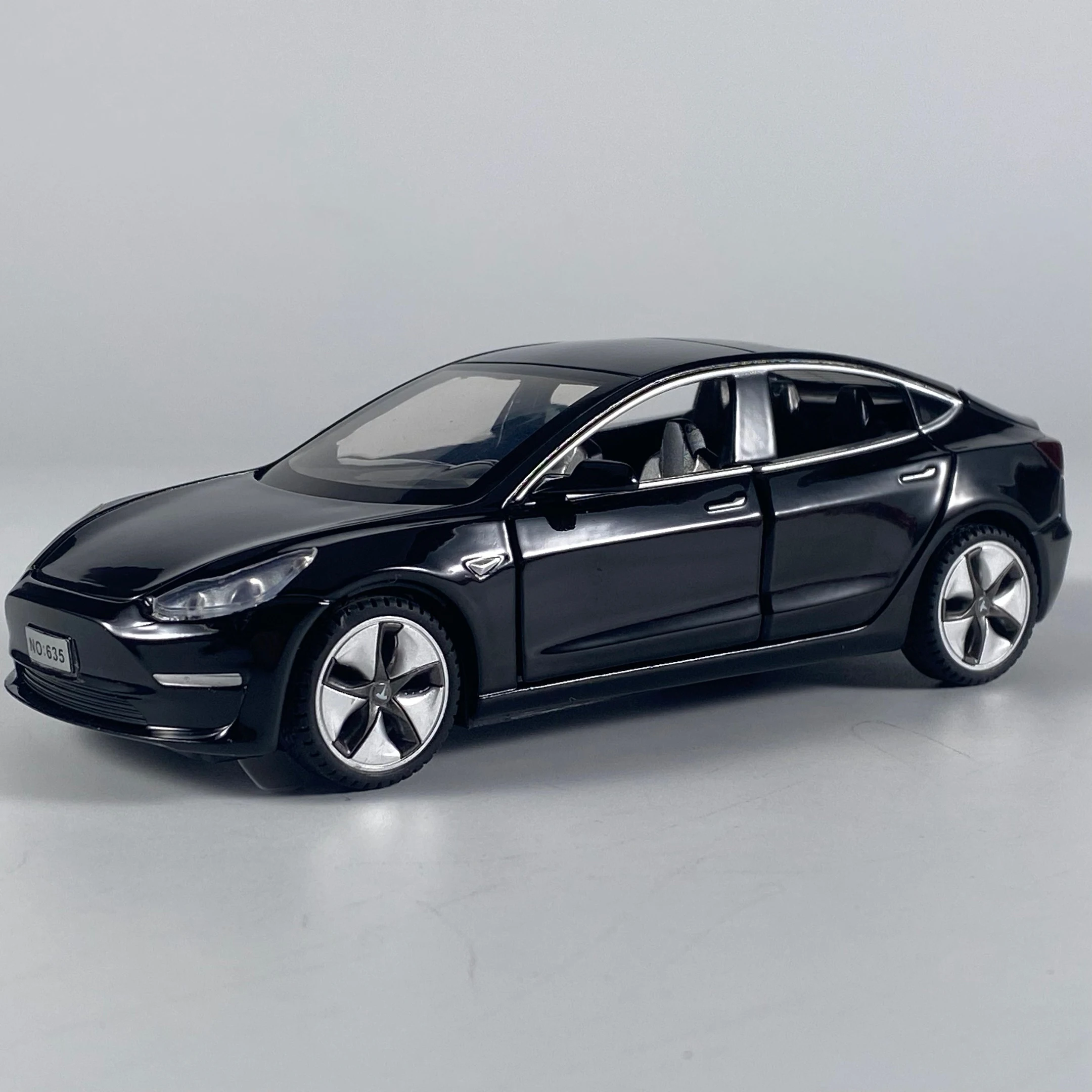 Pink Electric Car Model 1:32 Diecast Collectible 8 Pink Electric Car Model 1:32 Diecast Collectible - Image 8