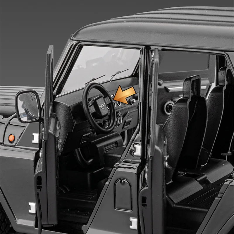1/18 UAZ Hunter Diecast Model SUV 5 1/18 UAZ Hunter Diecast Model SUV - Image 5