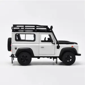 White Land Rover Defender Model 1:24 Scale 15 S7a68b9480f104ca2a9e1958fa5938880d