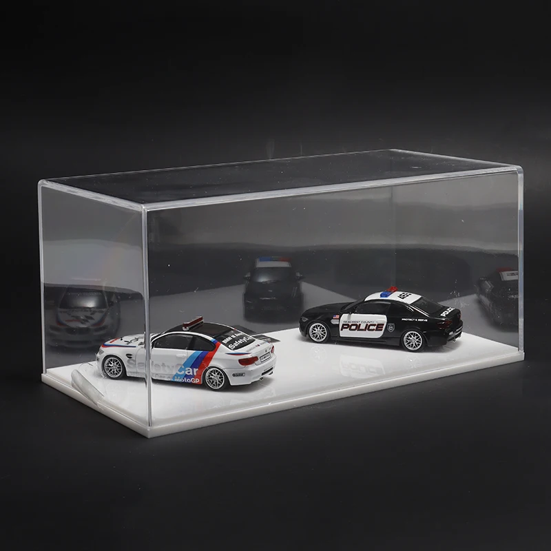 BMW M3 E92 Miniature Diecast Model 5 BMW M3 E92 Miniature Diecast Model - Image 5