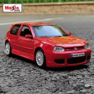 1:24 Volkswagen Golf R32 Diecast Model 9 S7f46fd1fa2c44b5fa7207af5529f2c15G