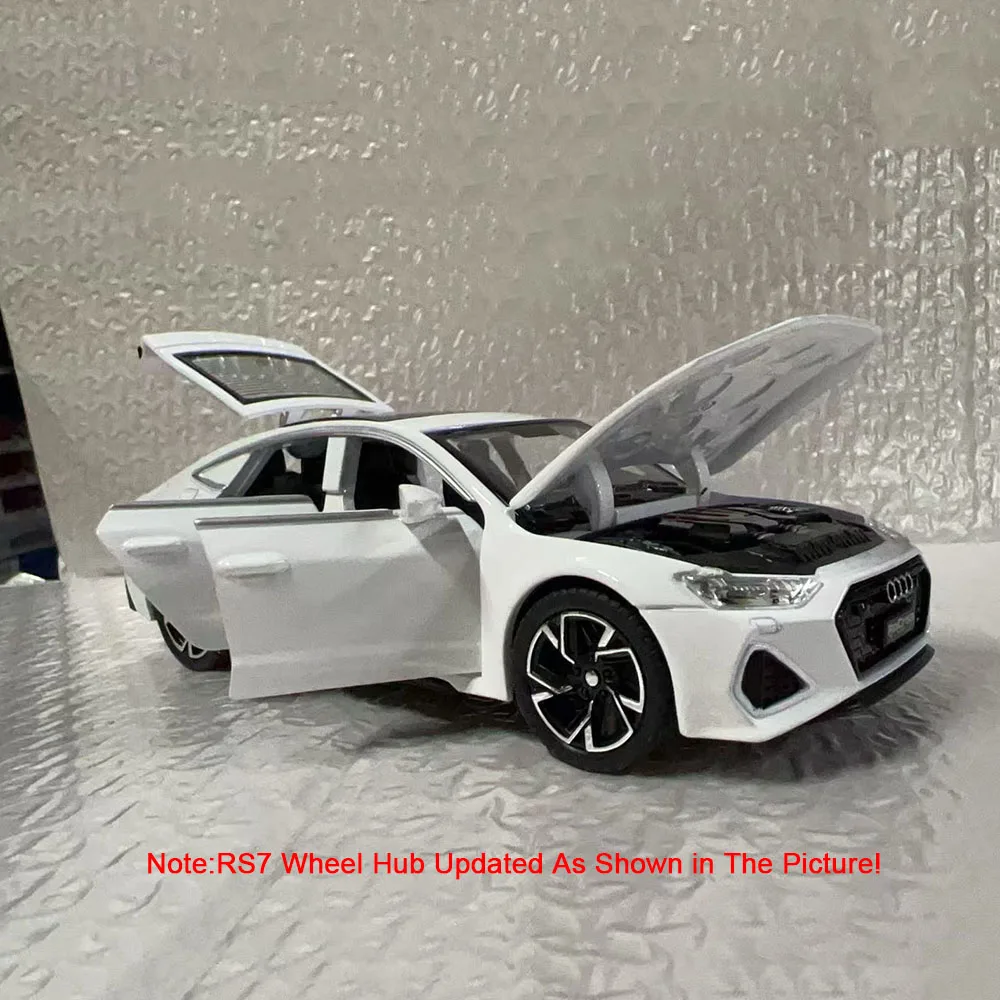 1:32 Scale Audi RS6 Diecast Model 10 1:32 Scale Audi RS6 Diecast Model - Image 10