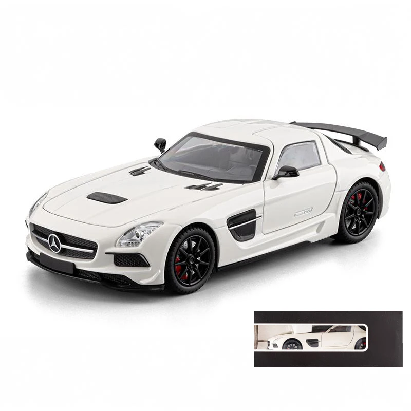 Mercedes-Benz SLS AMG Diecast Model 1:24 Scale 9 Mercedes-Benz SLS AMG Diecast Model 1:24 Scale - Image 9
