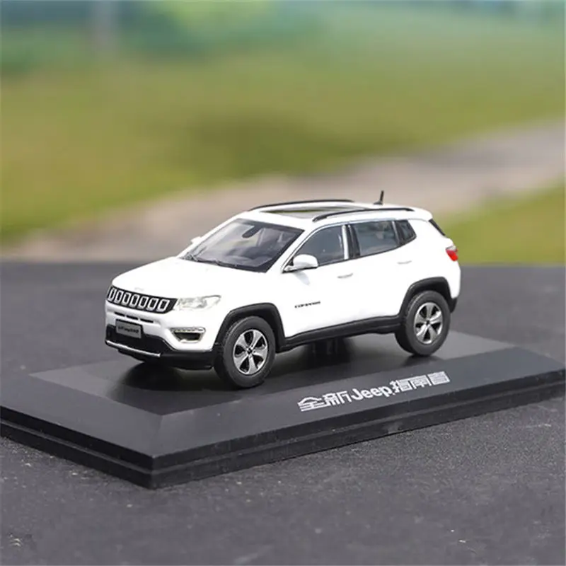 White Jeep Compass 1:43 Scale Diecast Model 3 White Jeep Compass 1:43 Scale Diecast Model - Image 3