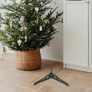 Black Plastic Christmas Tree Stand 39cm 10 S8249fb76d1fd4deea45a41e340b8c072E