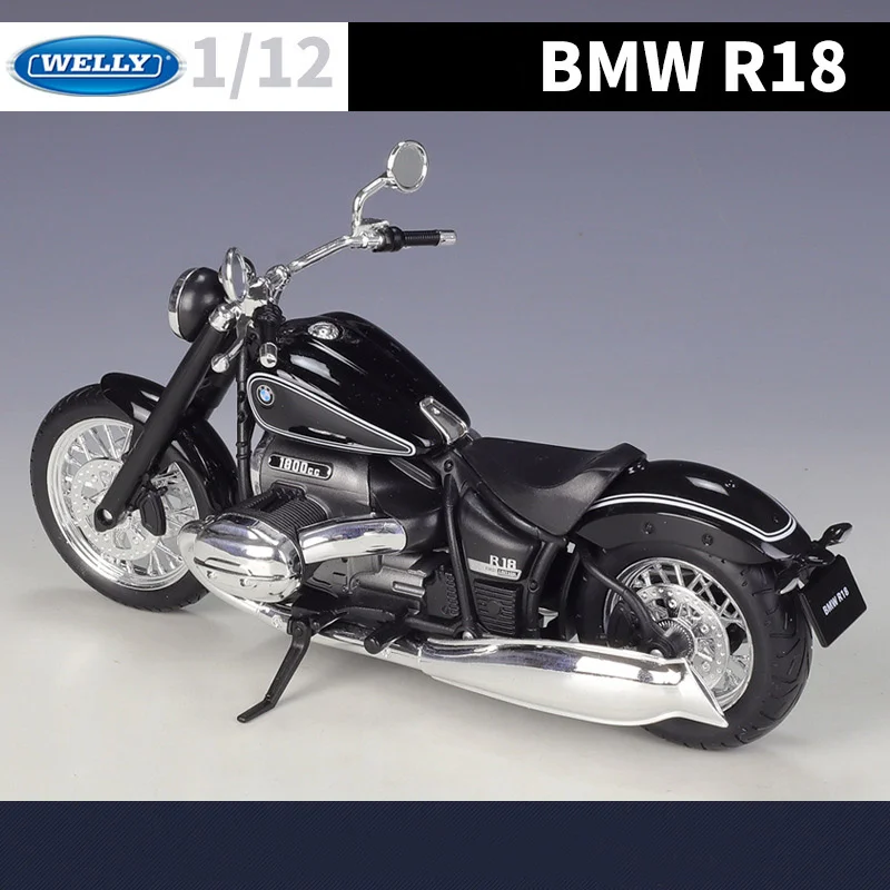 BMW R18 1:18 Scale Diecast Motorcycle Model 5 BMW R18 1:18 Scale Diecast Motorcycle Model - Image 5