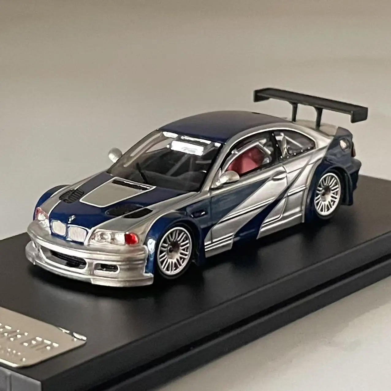 BMW M3 E46 GTR 1:64 Diecast Model 5 BMW M3 E46 GTR 1:64 Diecast Model - Image 5