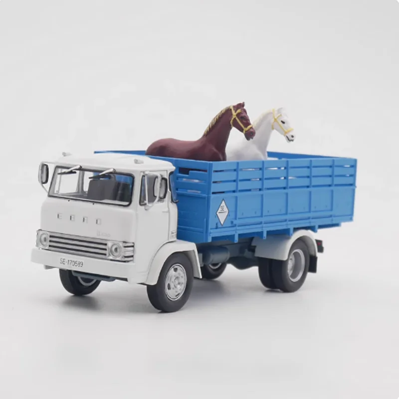 IXO 1:43 Ebro D-700 Horse Transport Model 3 IXO 1:43 Ebro D-700 Horse Transport Model - Image 3