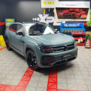 Volkswagen Teramont X SUV 1:18 Diecast Model 11 S85fe8ed8c6894a9ca9b25c6c235320720