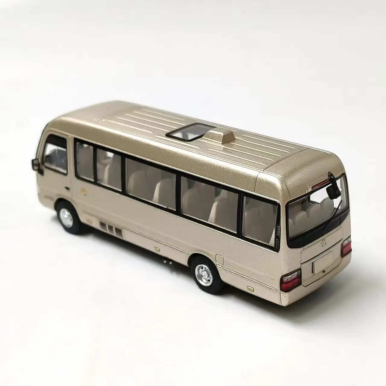 MASDI 1/64 Coaster Bus Diecast Model 2 MASDI 1/64 Coaster Bus Diecast Model - Image 2