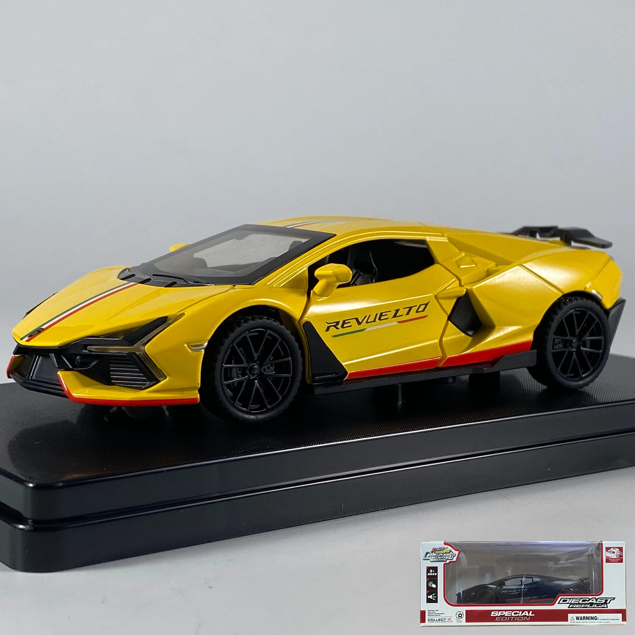 1:32 Scale Diecast Sports Car Model 16 1:32 Scale Diecast Sports Car Model - Image 16