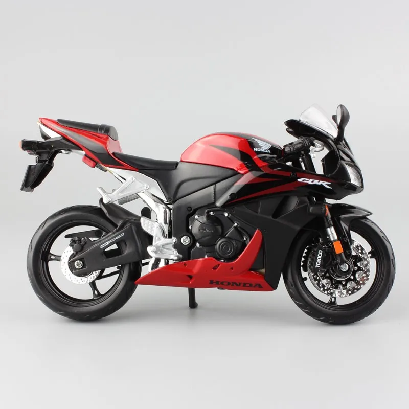 Honda CBR600RR 1:12 Scale Diecast Model for Collectors 4 Honda CBR600RR 1:12 Scale Diecast Model for Collectors - Image 4