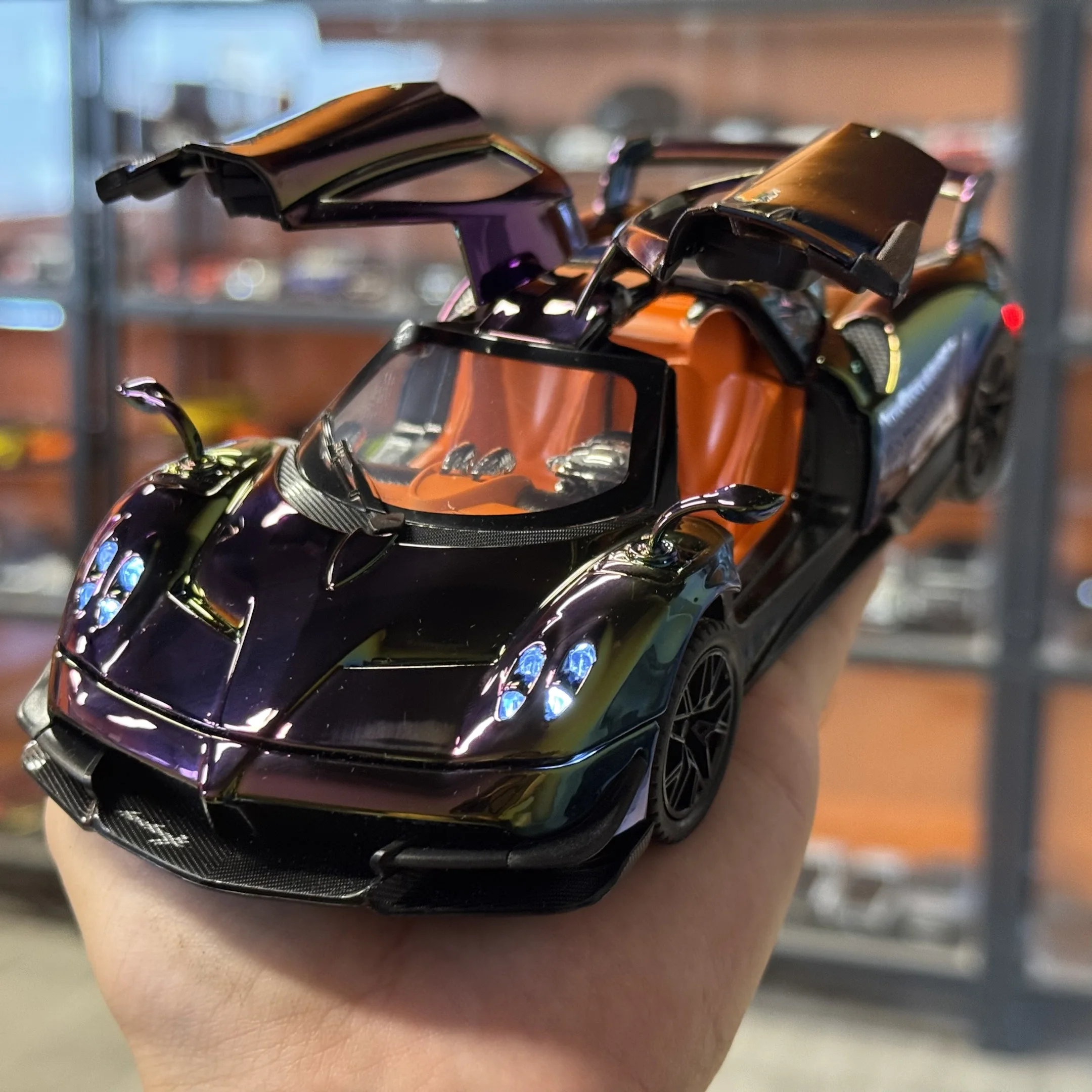 1:24 Pagani Huayra Dinastia BC Diecast Model 2 1:24 Pagani Huayra Dinastia BC Diecast Model - Image 2