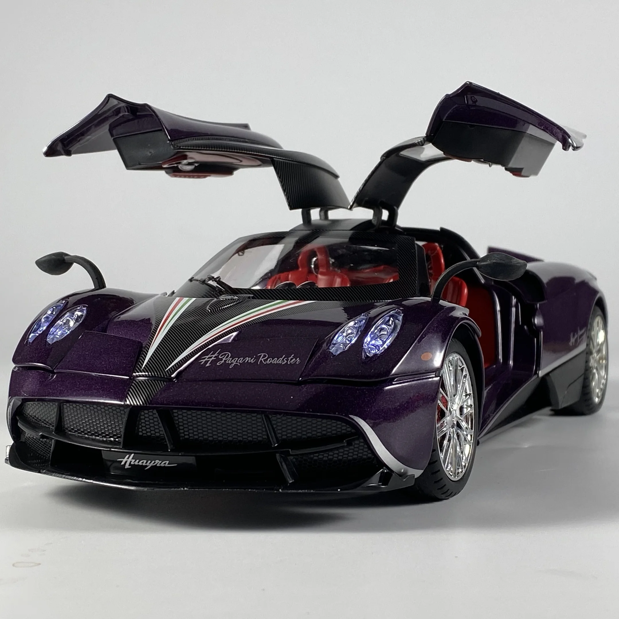 1:18 Pagani Huayra BC Dinastia Model Replica 2 1:18 Pagani Huayra BC Dinastia Model Replica - Image 2