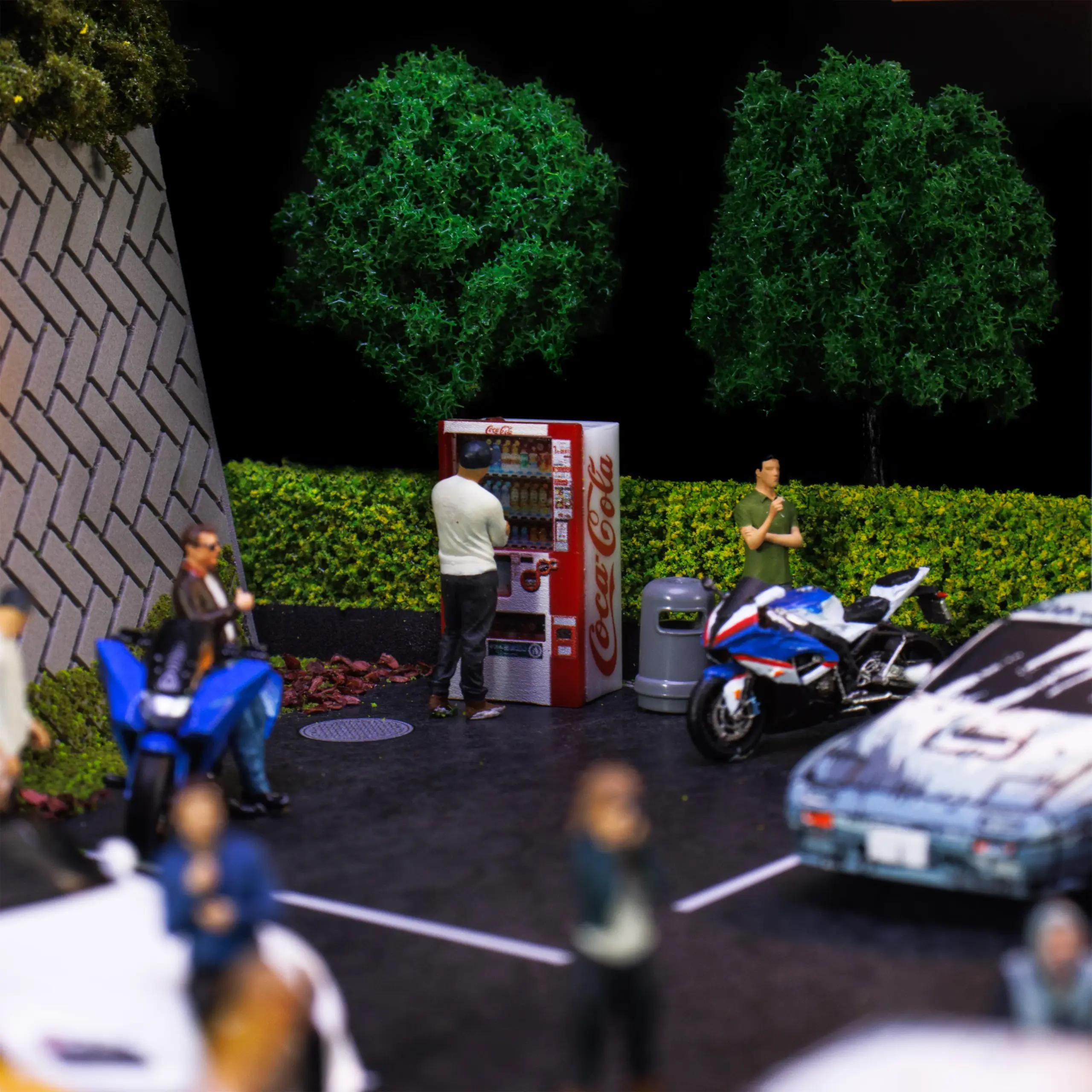 Miniature Urban Car Garage Scene for Display 5 Miniature Urban Car Garage Scene for Display - Image 5