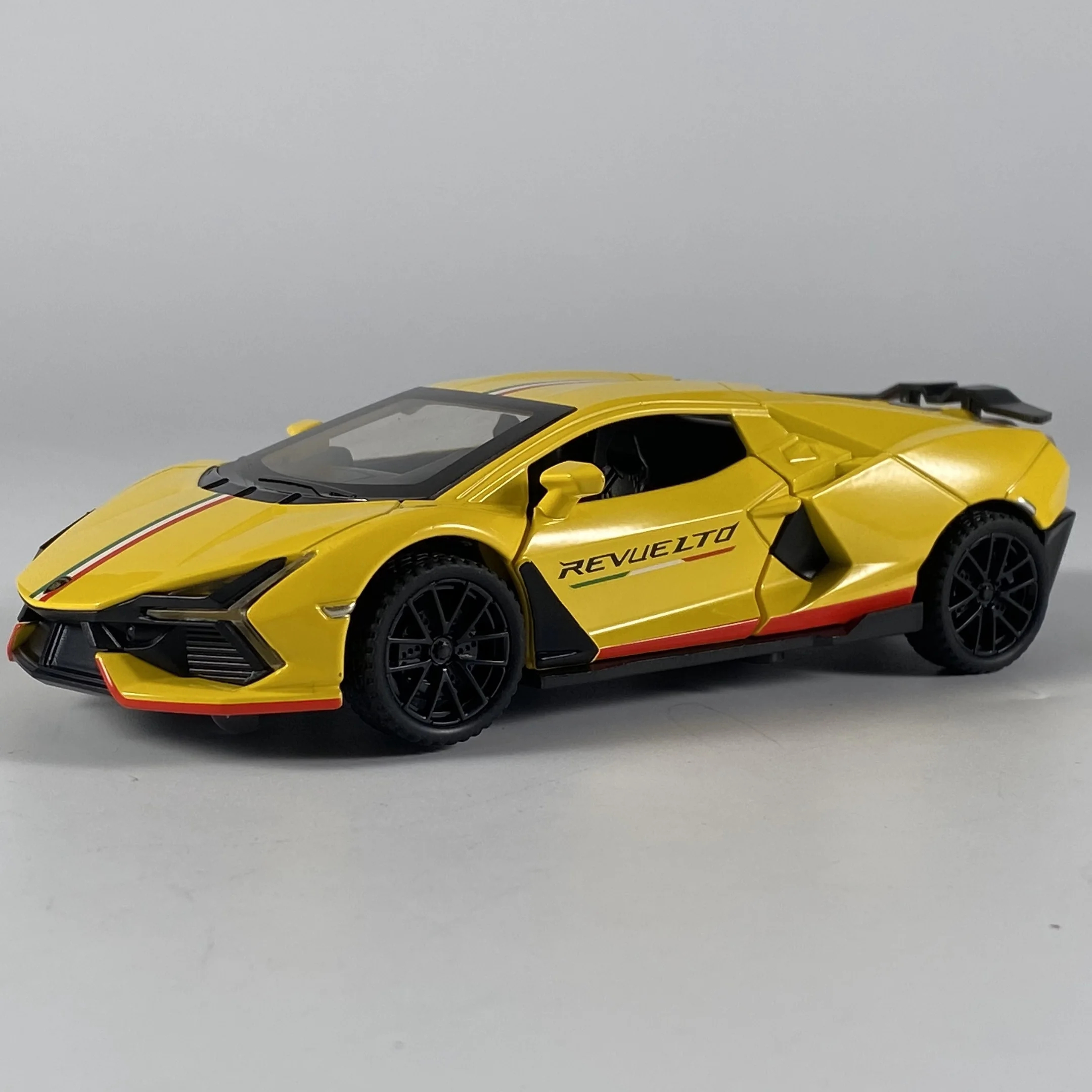 1:32 Scale Diecast Sports Car Model 26 1:32 Scale Diecast Sports Car Model - Image 26