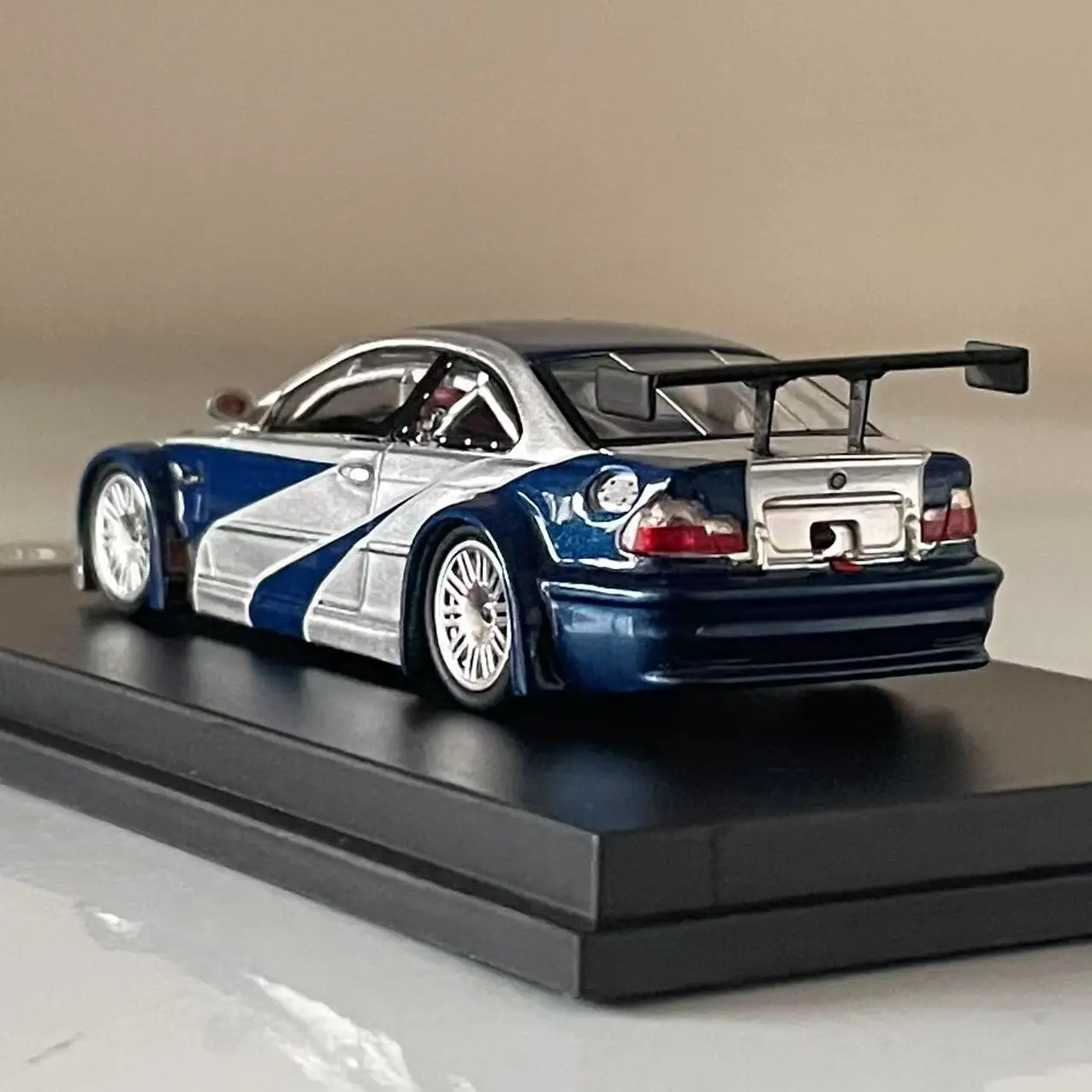 BMW M3 E46 GTR 1:64 Diecast Model 3 BMW M3 E46 GTR 1:64 Diecast Model - Image 3